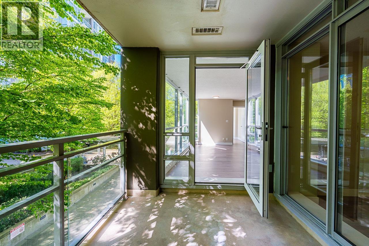 606 2978 Glen Drive, Coquitlam, British Columbia  V3B 0C3 - Photo 29 - R3110304