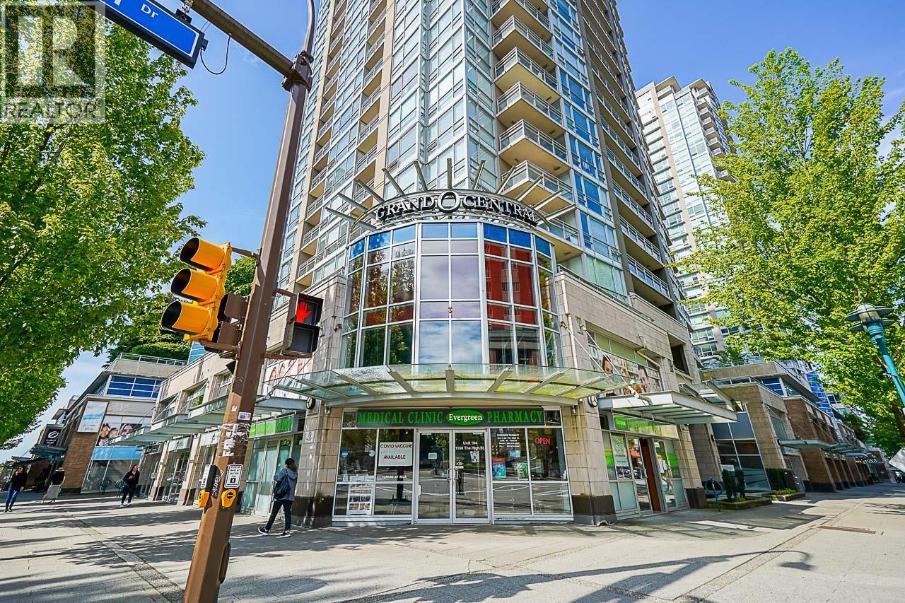 606 2978 Glen Drive, Coquitlam, British Columbia  V3B 0C3 - Photo 3 - R3110304