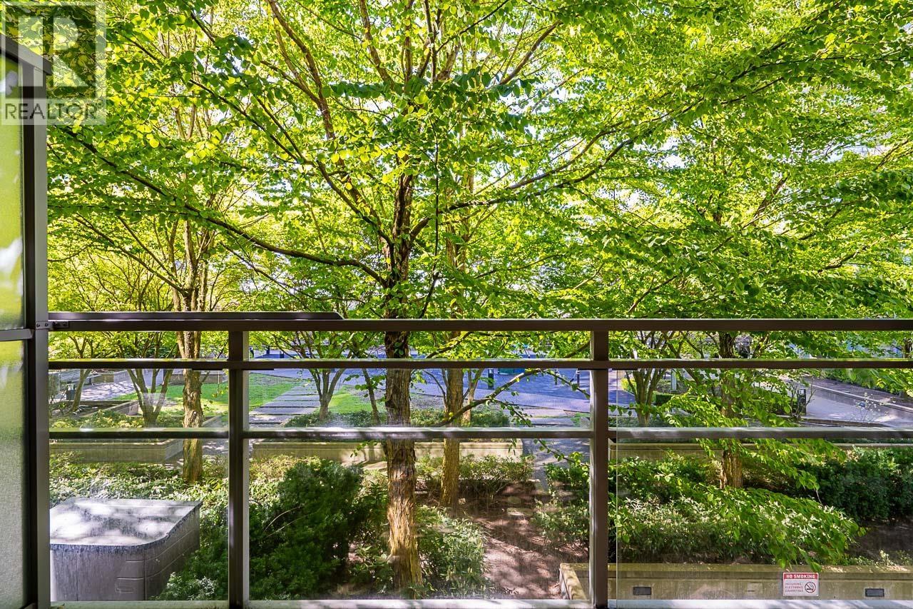 606 2978 Glen Drive, Coquitlam, British Columbia  V3B 0C3 - Photo 30 - R3110304