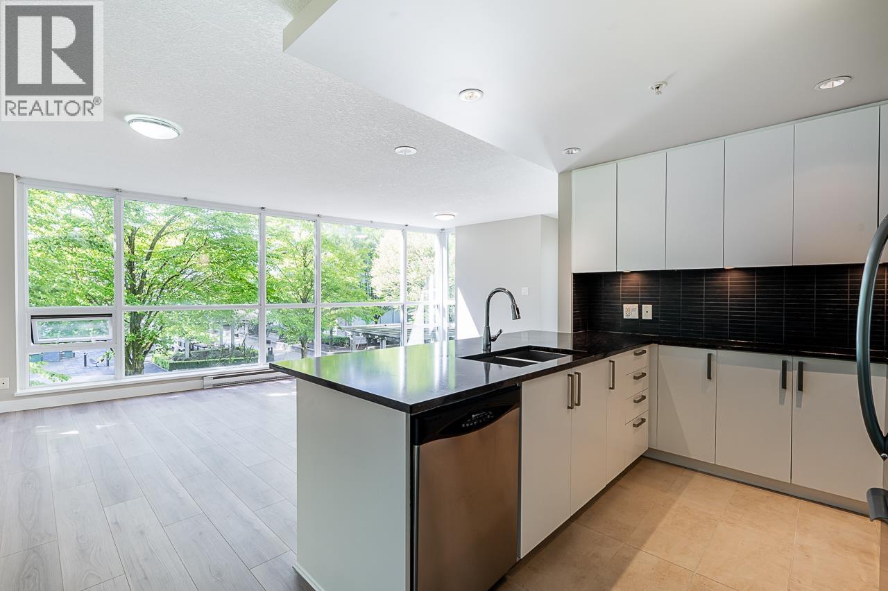 606 2978 Glen Drive, Coquitlam, British Columbia  V3B 0C3 - Photo 6 - R3110304