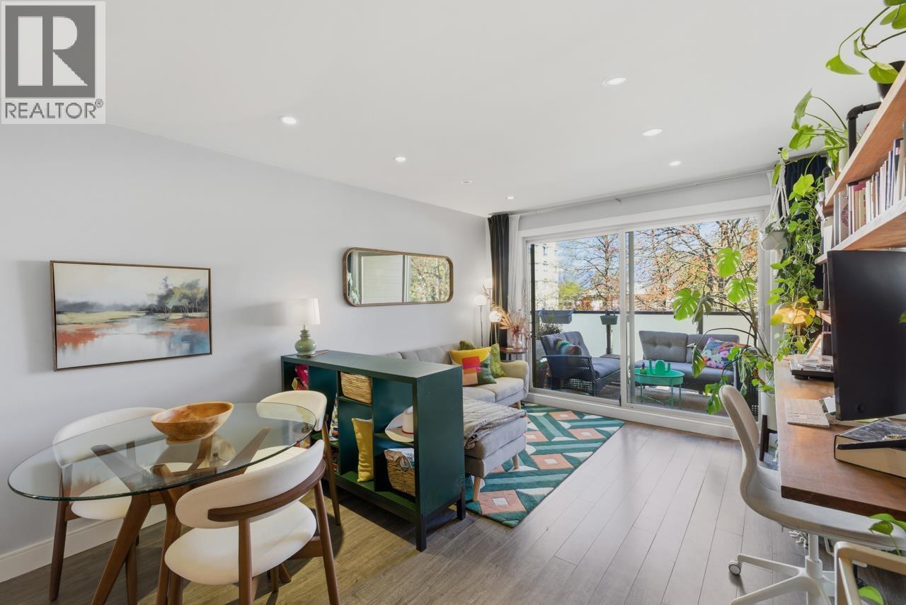 205 1864 Frances Street, Vancouver, British Columbia  V5L 1Z7 - Photo 2 - R3110315