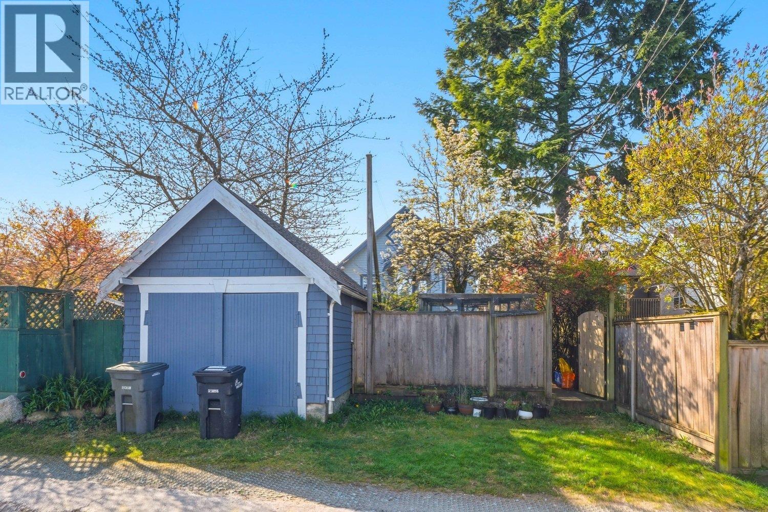 2711 Trinity Street, Vancouver, British Columbia  V5K 1E6 - Photo 33 - R3110313