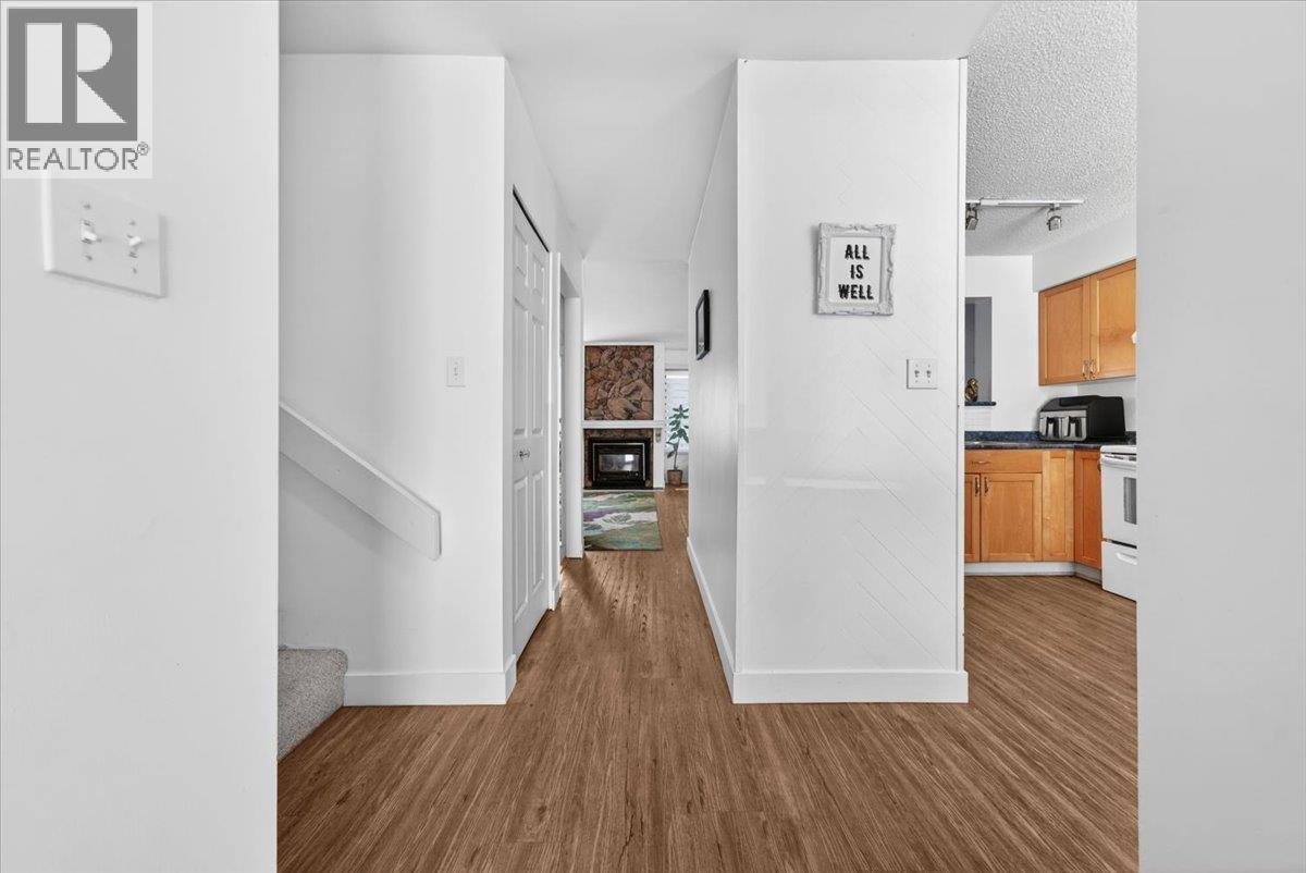 3848 Garden Grove Drive Drive, Burnaby, British Columbia  V5G 4A7 - Photo 10 - R3110321