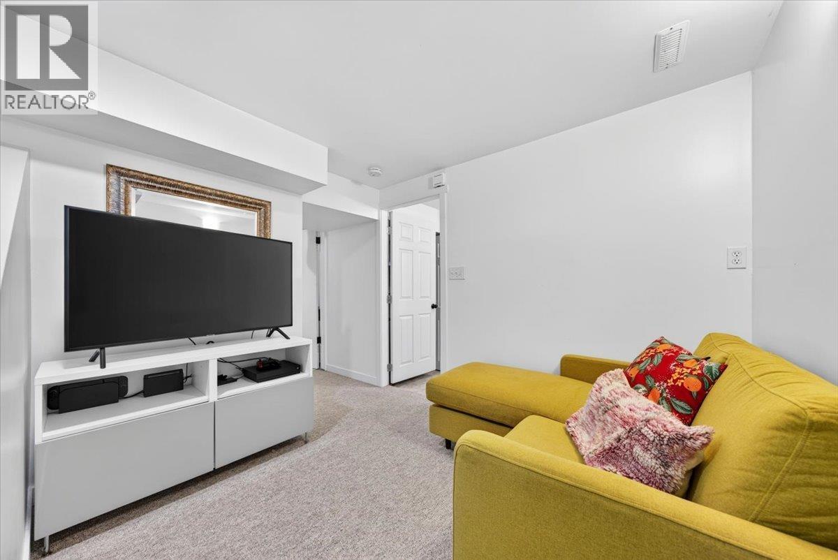 3848 Garden Grove Drive Drive, Burnaby, British Columbia  V5G 4A7 - Photo 28 - R3110321