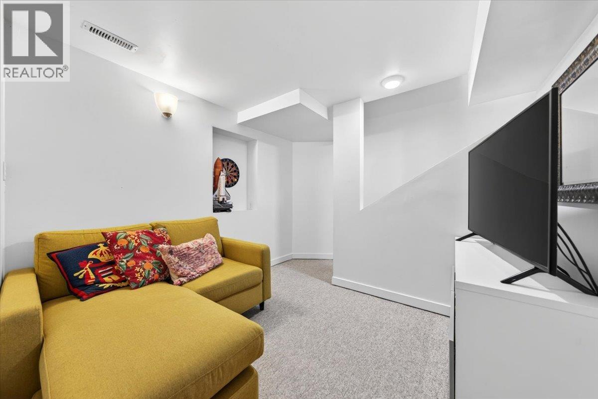 3848 Garden Grove Drive Drive, Burnaby, British Columbia  V5G 4A7 - Photo 29 - R3110321