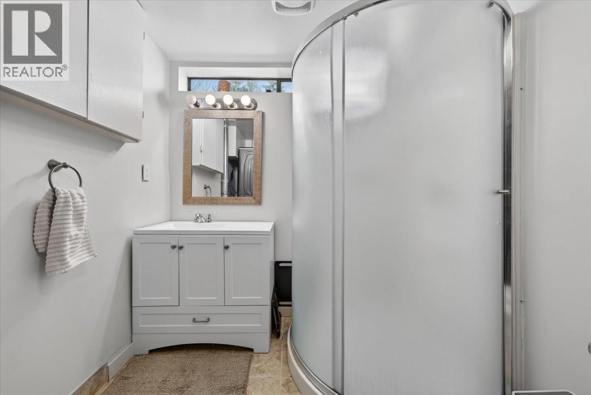 3848 Garden Grove Drive Drive, Burnaby, British Columbia  V5G 4A7 - Photo 33 - R3110321