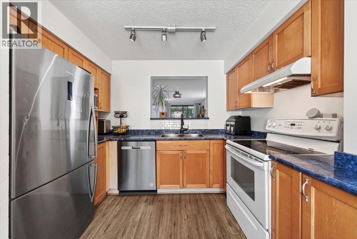 3848 Garden Grove Drive Drive, Burnaby, British Columbia  V5G 4A7 - Photo 7 - R3110321