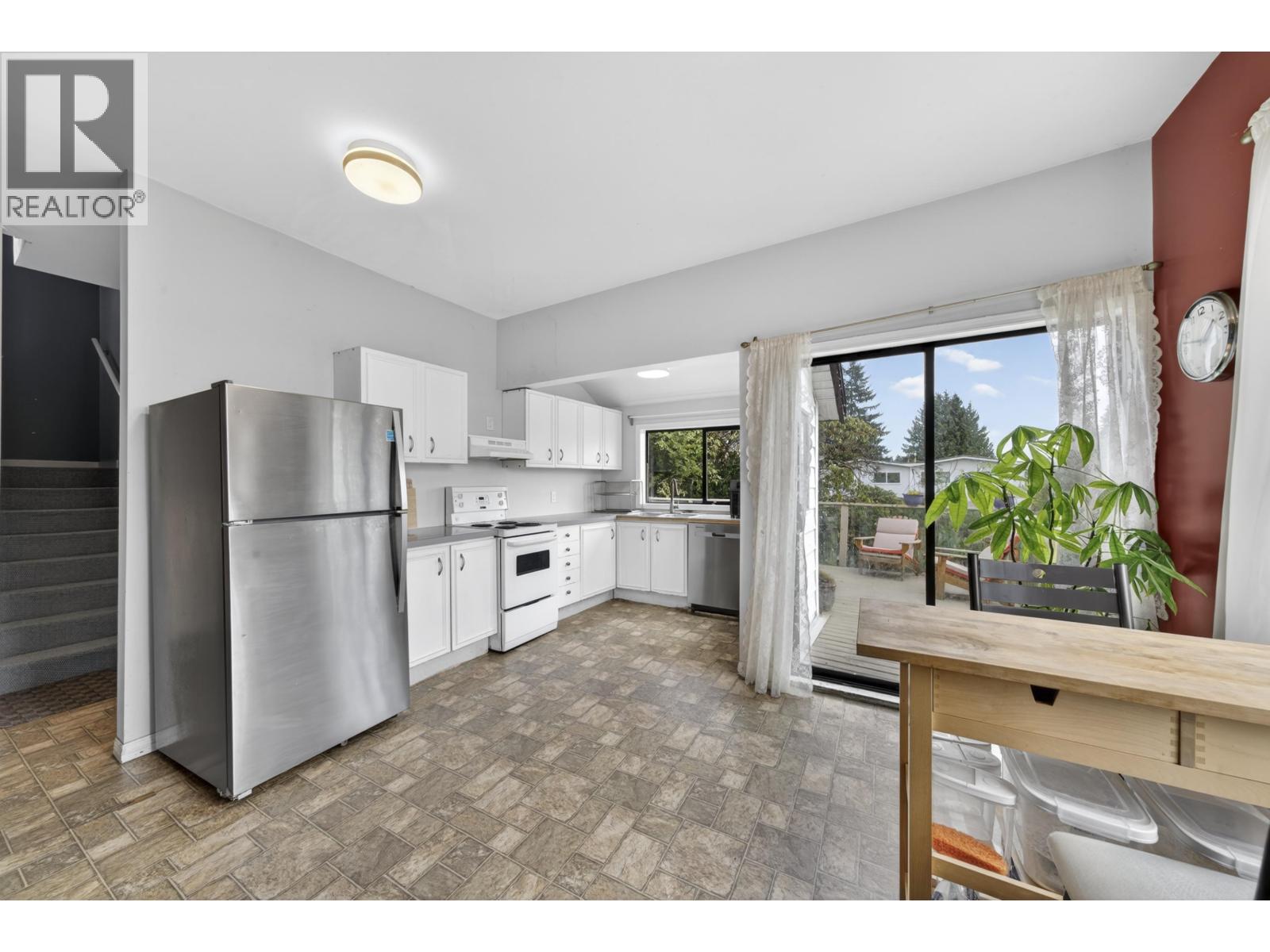 319 Marmont Street, Coquitlam, British Columbia  V3K 4R4 - Photo 12 - R3110323