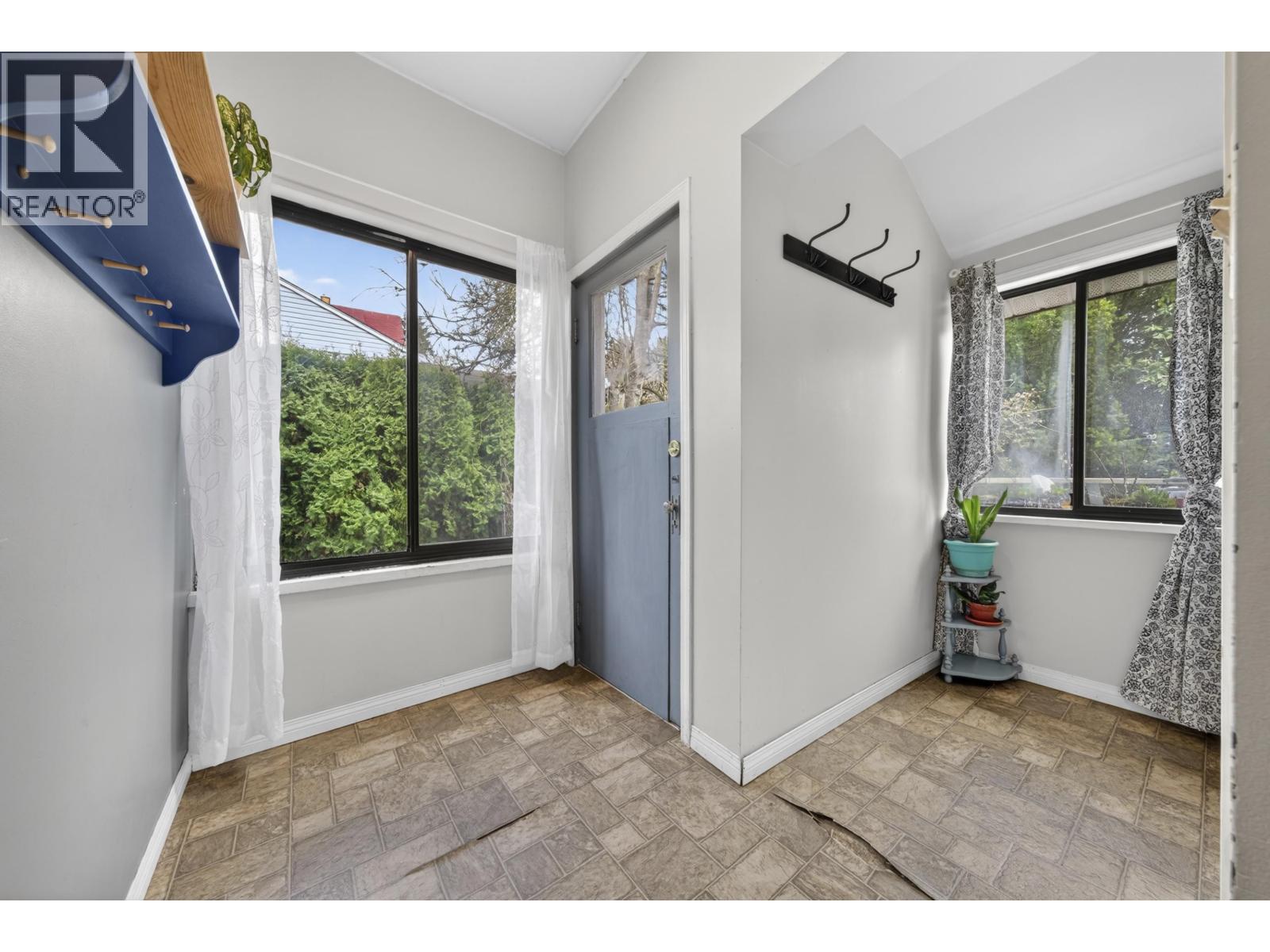 319 Marmont Street, Coquitlam, British Columbia  V3K 4R4 - Photo 18 - R3110323