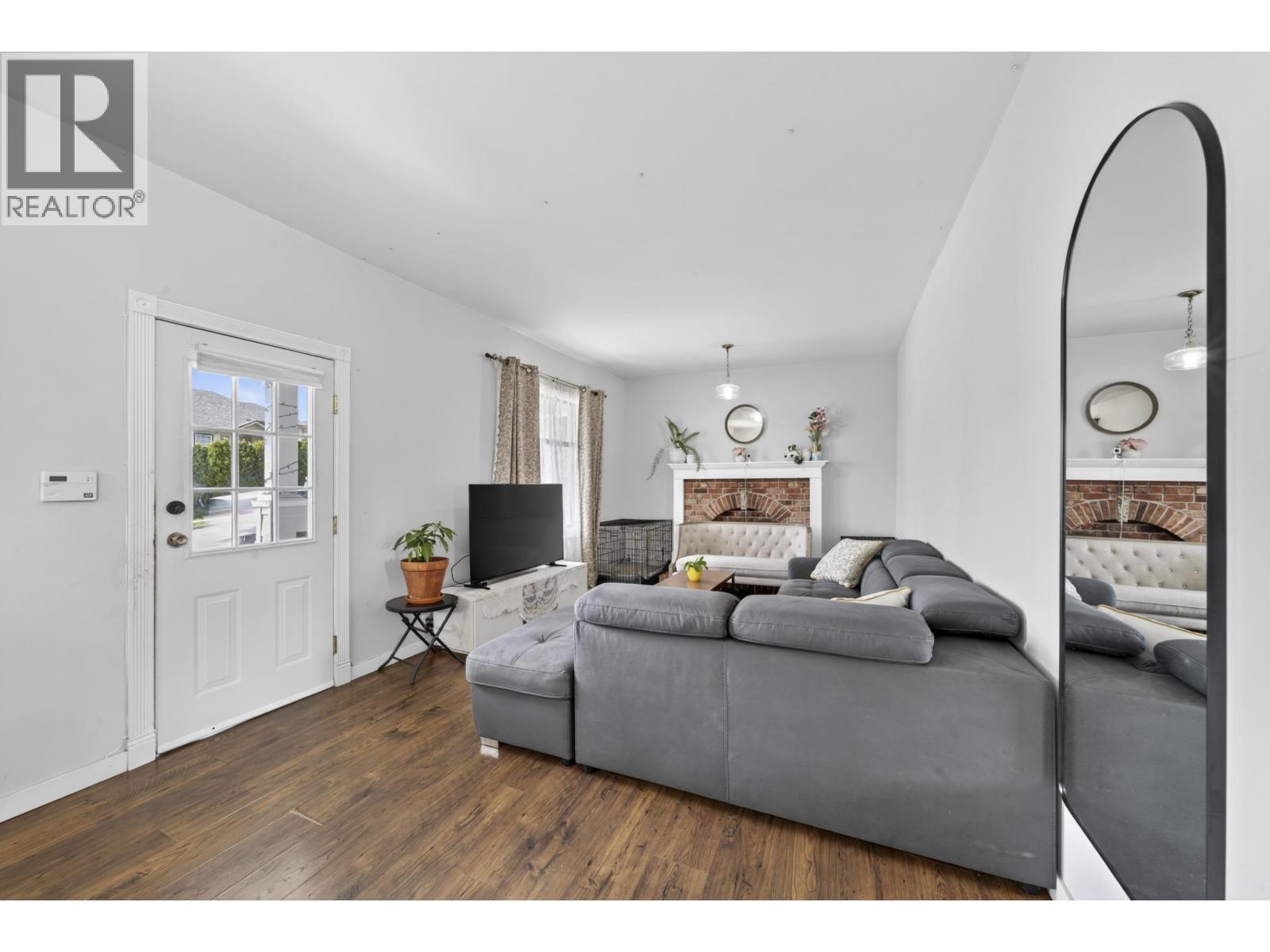 319 Marmont Street, Coquitlam, British Columbia  V3K 4R4 - Photo 6 - R3110323