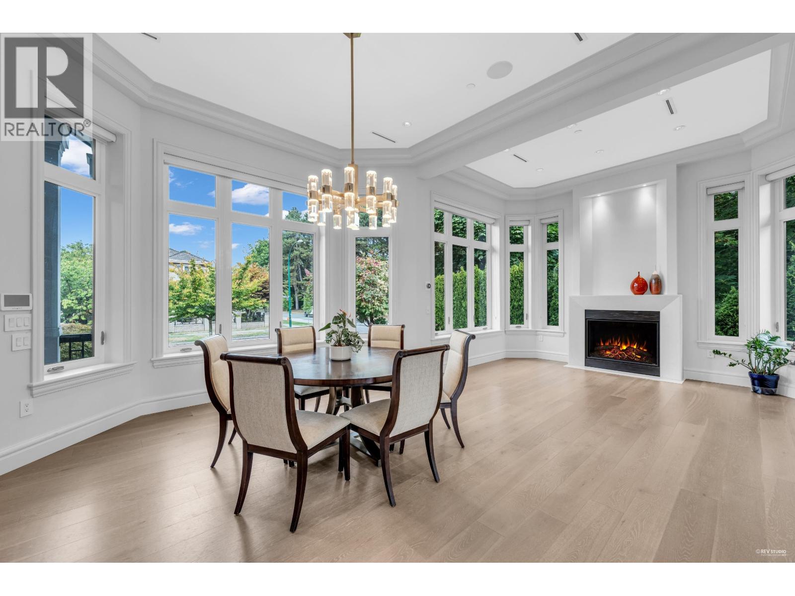 2328 Mcbain Avenue, Vancouver, British Columbia  V6L 2C4 - Photo 2 - R3110355