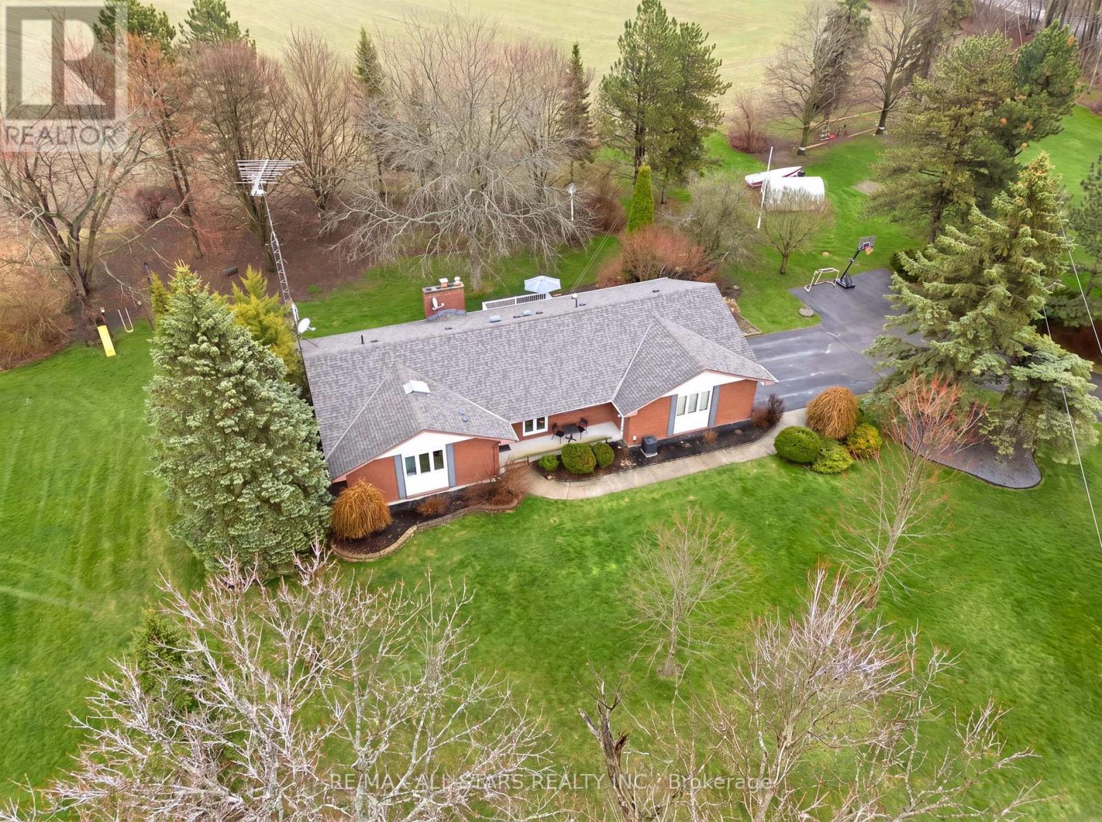 2407- Ashbridge Road
