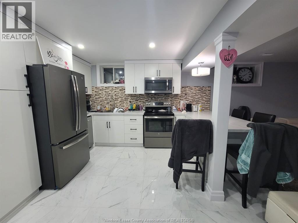 2252 Dandurand Avenue Unit# Lower, Windsor, Ontario  N9E 4Z7 - Photo 3 - 26007909