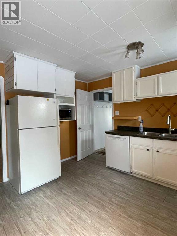 10307 102 Street, High Level, Alberta  T0H 1Z0 - Photo 7 - A2281427