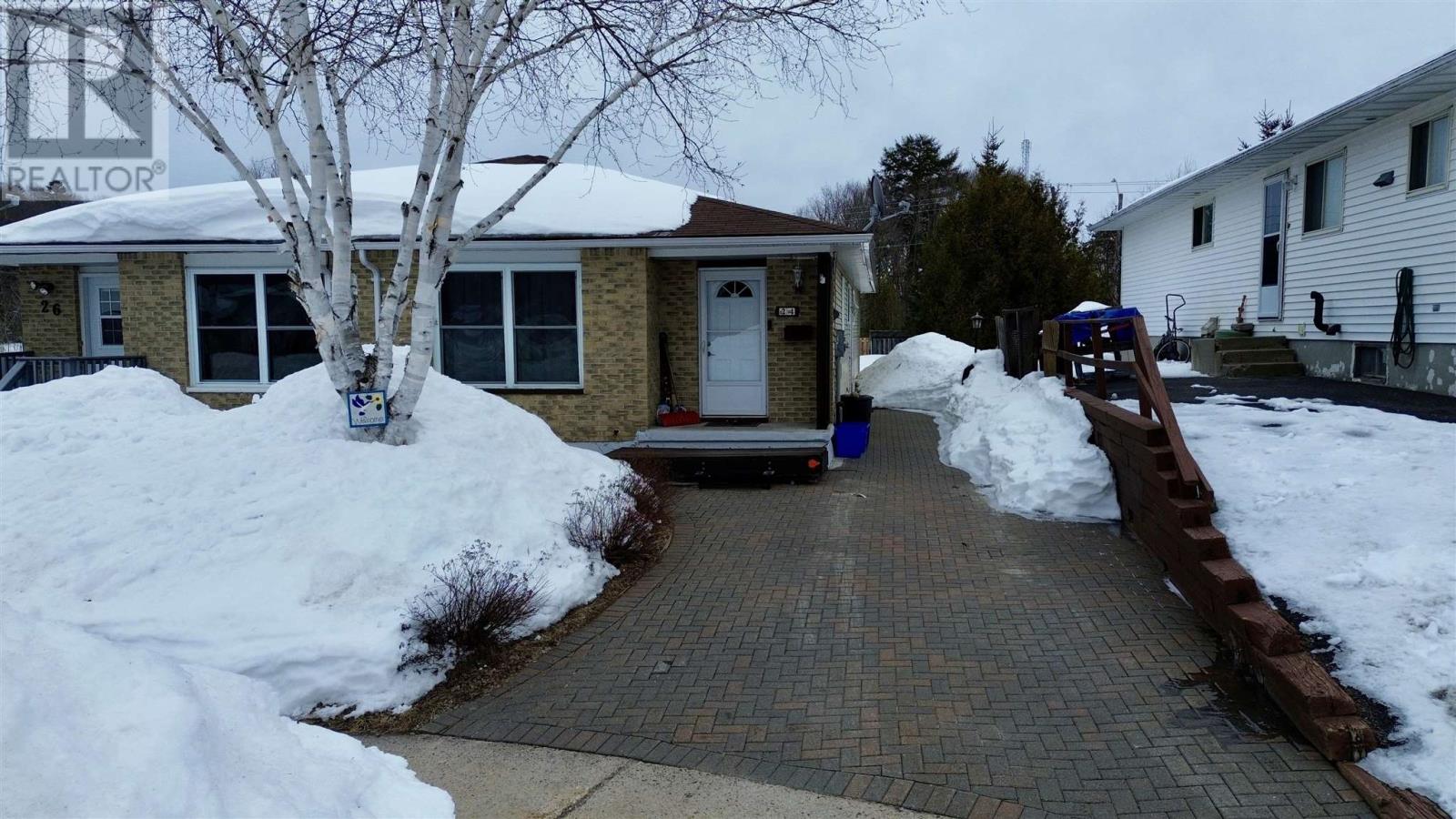 24 Mcquarrie Pl, Elliot Lake, Ontario  P5A 3C1 - Photo 2 - SM260630