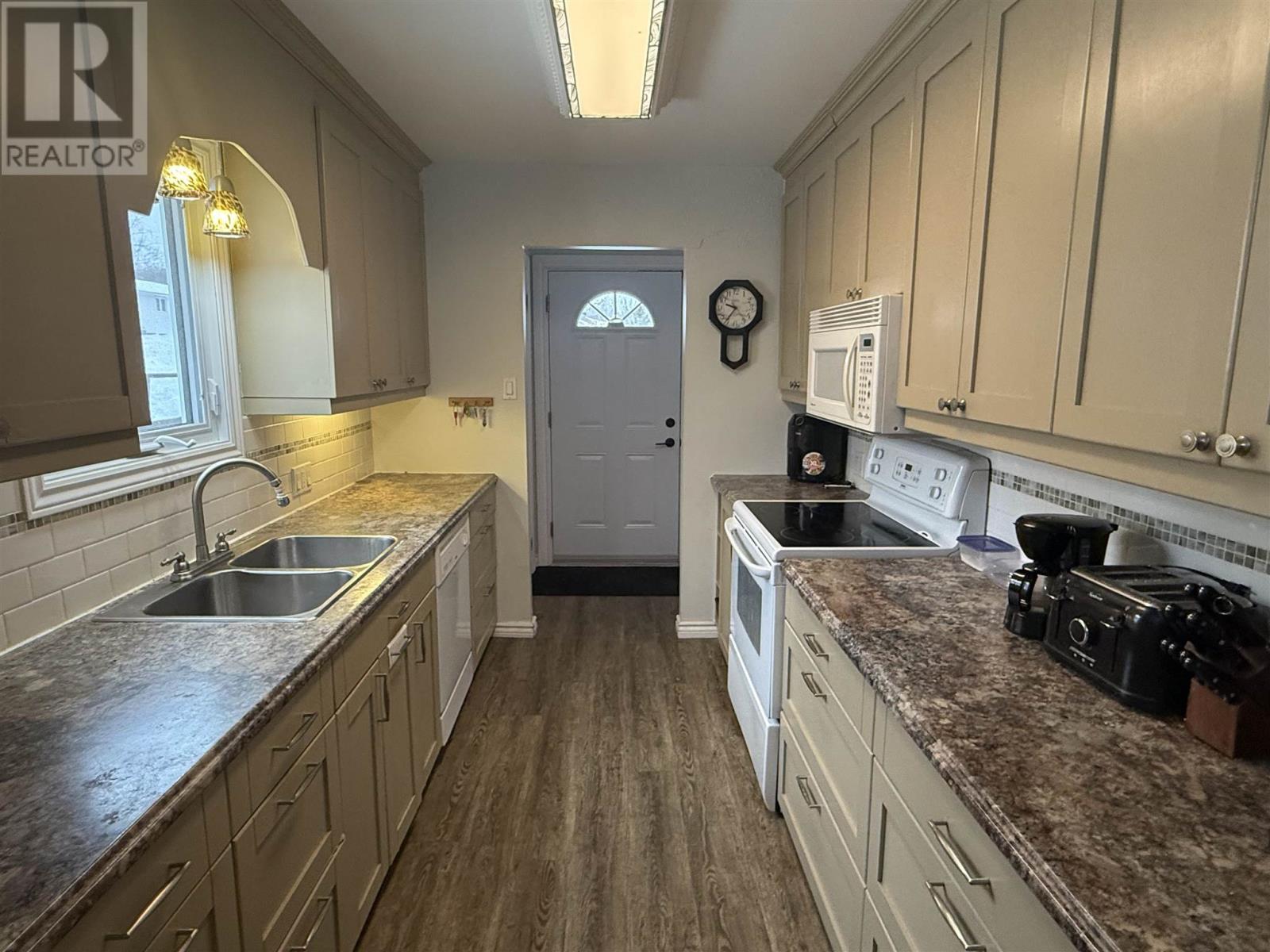 24 Mcquarrie Pl, Elliot Lake, Ontario  P5A 3C1 - Photo 16 - SM260630