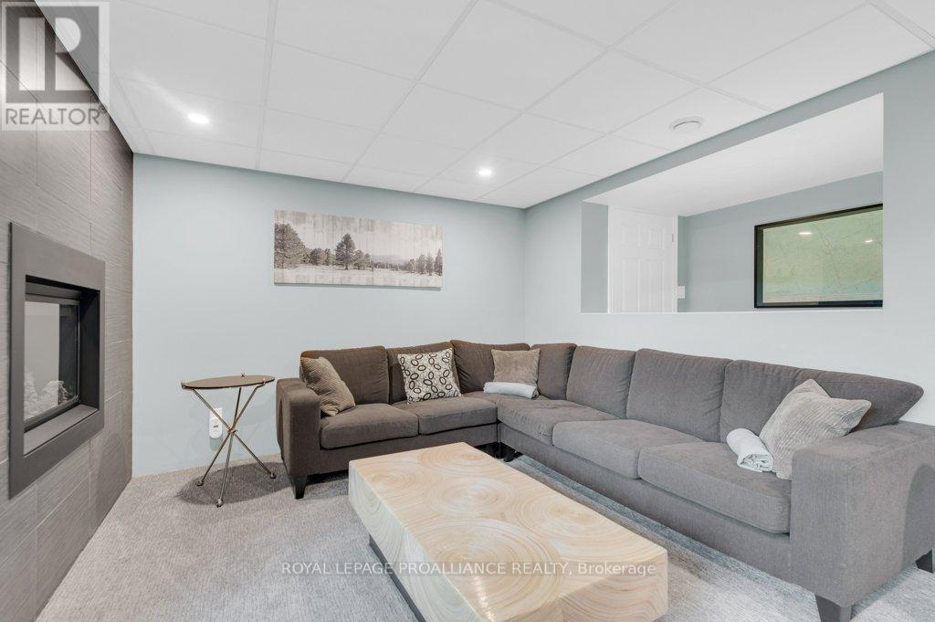 1018c Leisure Lane, Frontenac (Frontenac North), Ontario  K0H 1K0 - Photo 26 - X12991630