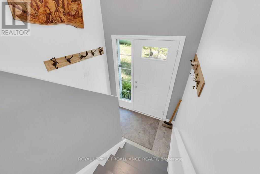 1018c Leisure Lane, Frontenac (Frontenac North), Ontario  K0H 1K0 - Photo 7 - X12991630