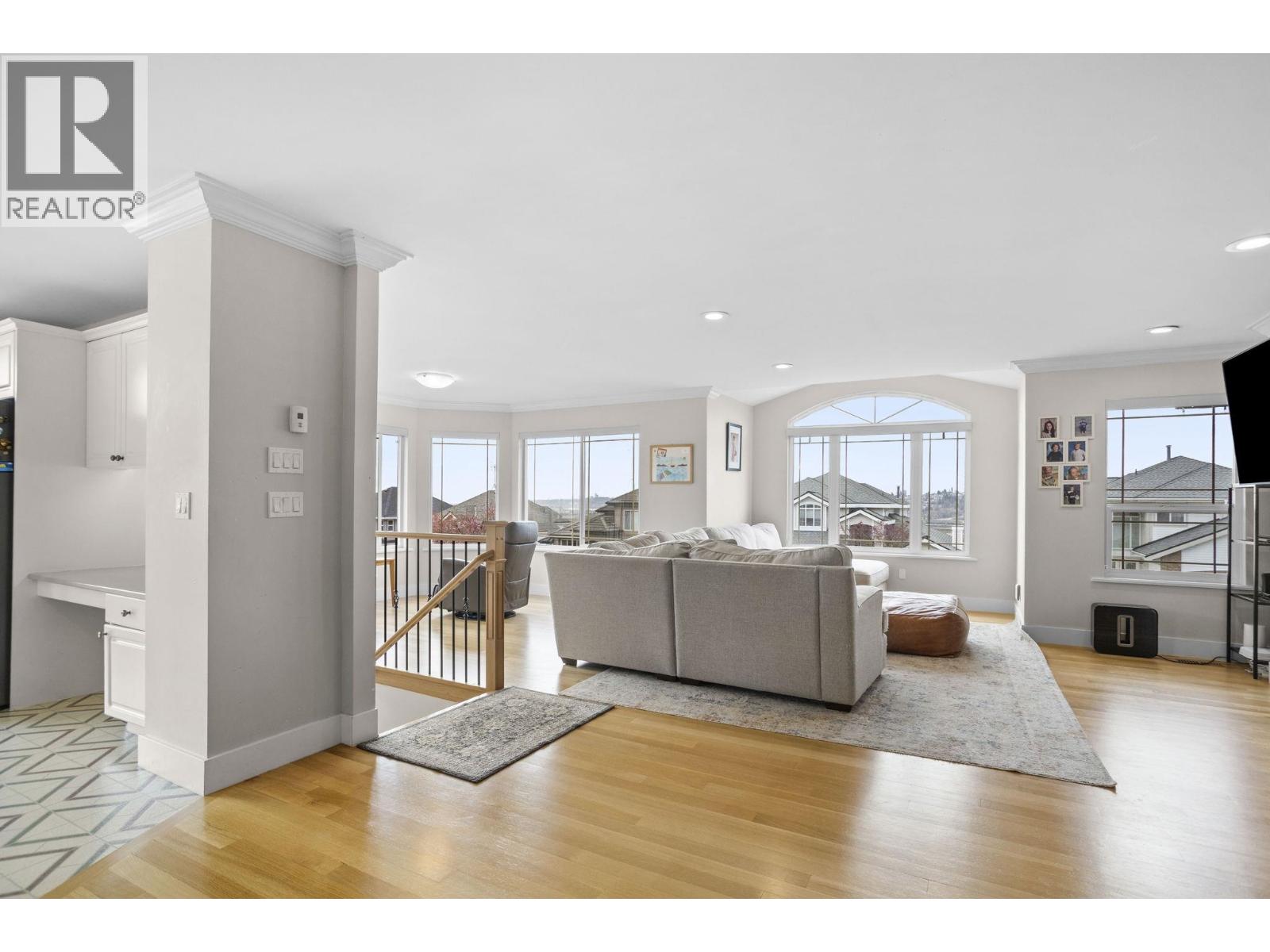 2717 Anvil Green, Port Coquitlam, British Columbia  V3C 6G7 - Photo 3 - R3109861