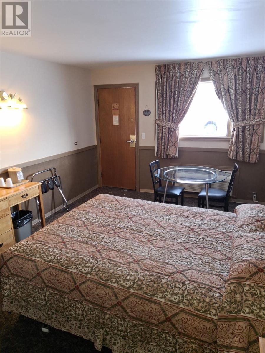 164 Mission Rd, Wawa, Ontario  P0S 1K0 - Photo 6 - SM260681