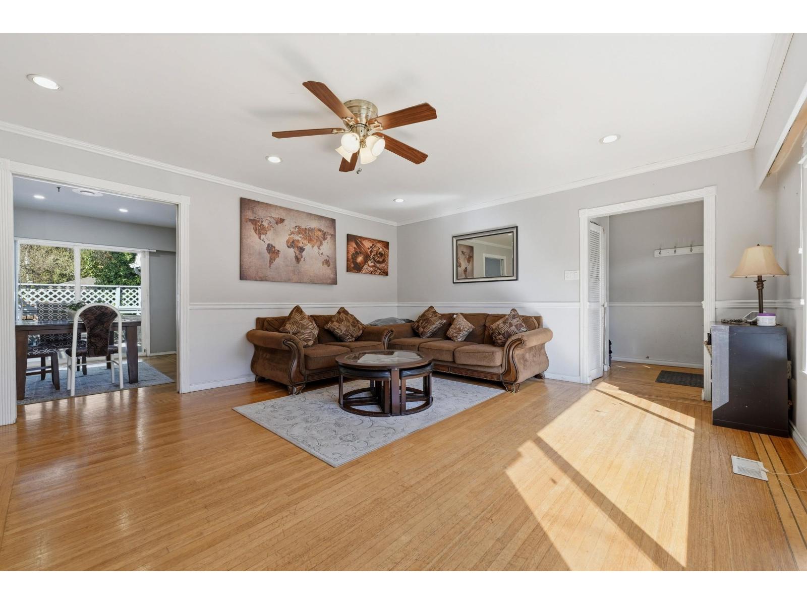 12967 98a Avenue, Surrey, British Columbia  V3T 1C3 - Photo 4 - R3107014