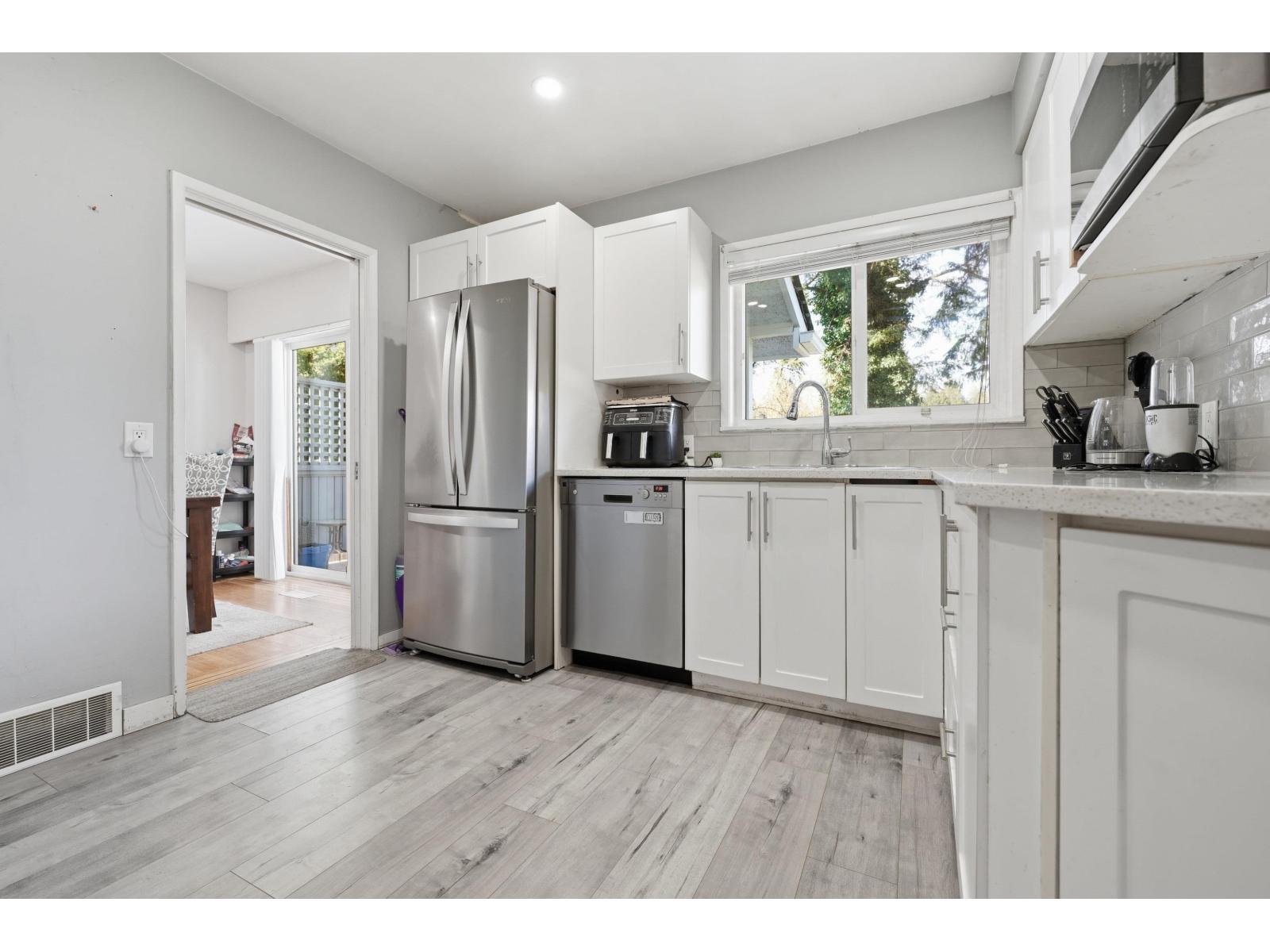 12967 98a Avenue, Surrey, British Columbia  V3T 1C3 - Photo 6 - R3107014