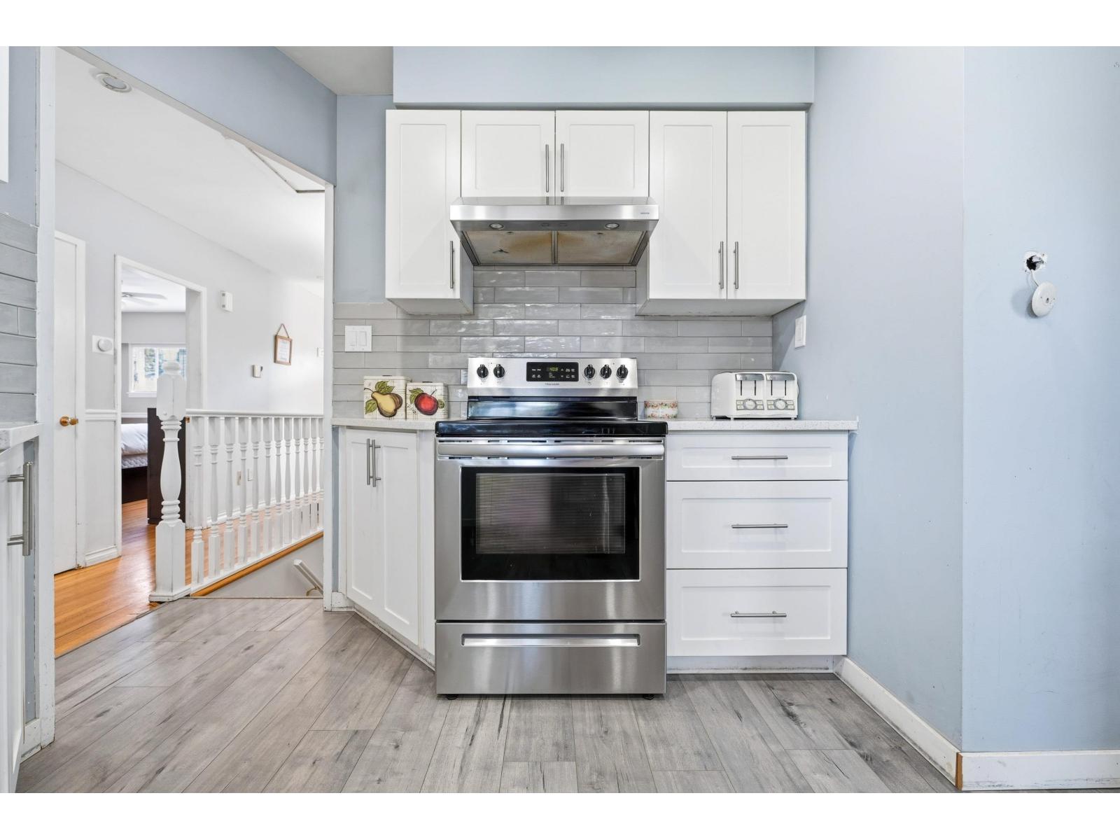 12967 98a Avenue, Surrey, British Columbia  V3T 1C3 - Photo 8 - R3107014