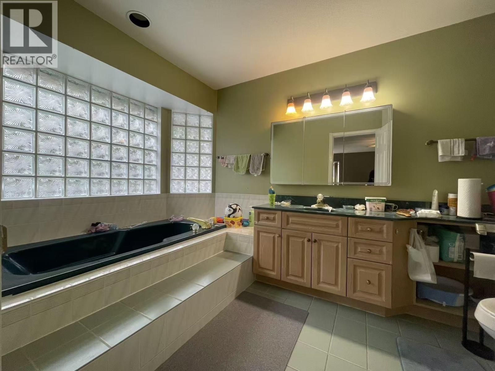 5107 2a Avenue, Delta, British Columbia  V4M 3N7 - Photo 13 - R3109184