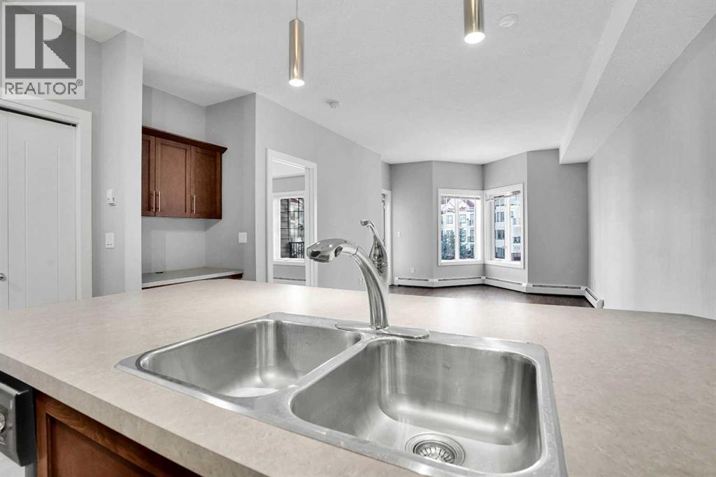 319, 20 Royal Oak Plaza Nw, Calgary, Alberta  T3G 0E6 - Photo 7 - A2292135