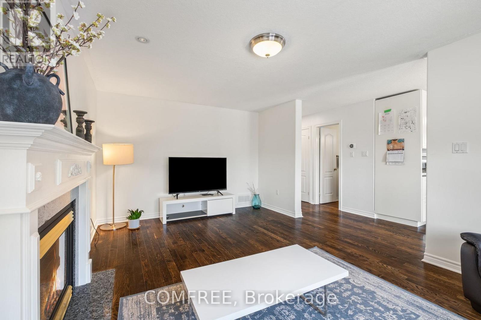 31 Metcalfe Drive, Bradford West Gwillimbury, Ontario  L3Z 3C8 - Photo 10 - N12991526