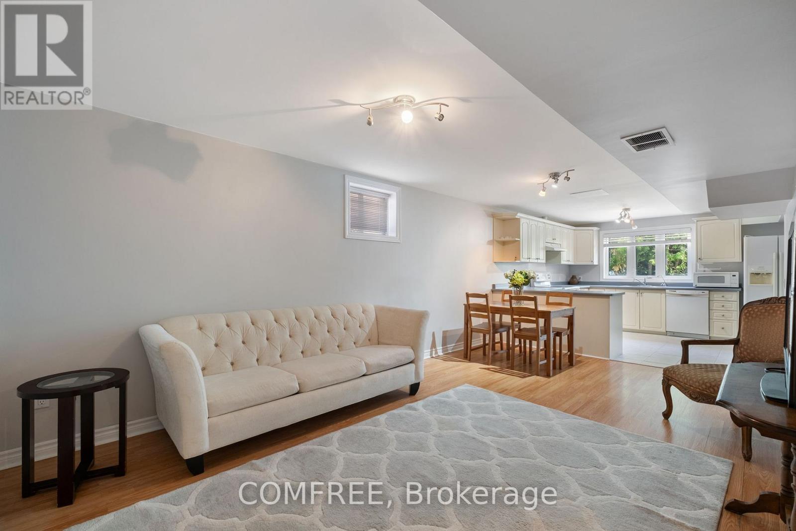 31 Metcalfe Drive, Bradford West Gwillimbury, Ontario  L3Z 3C8 - Photo 28 - N12991526