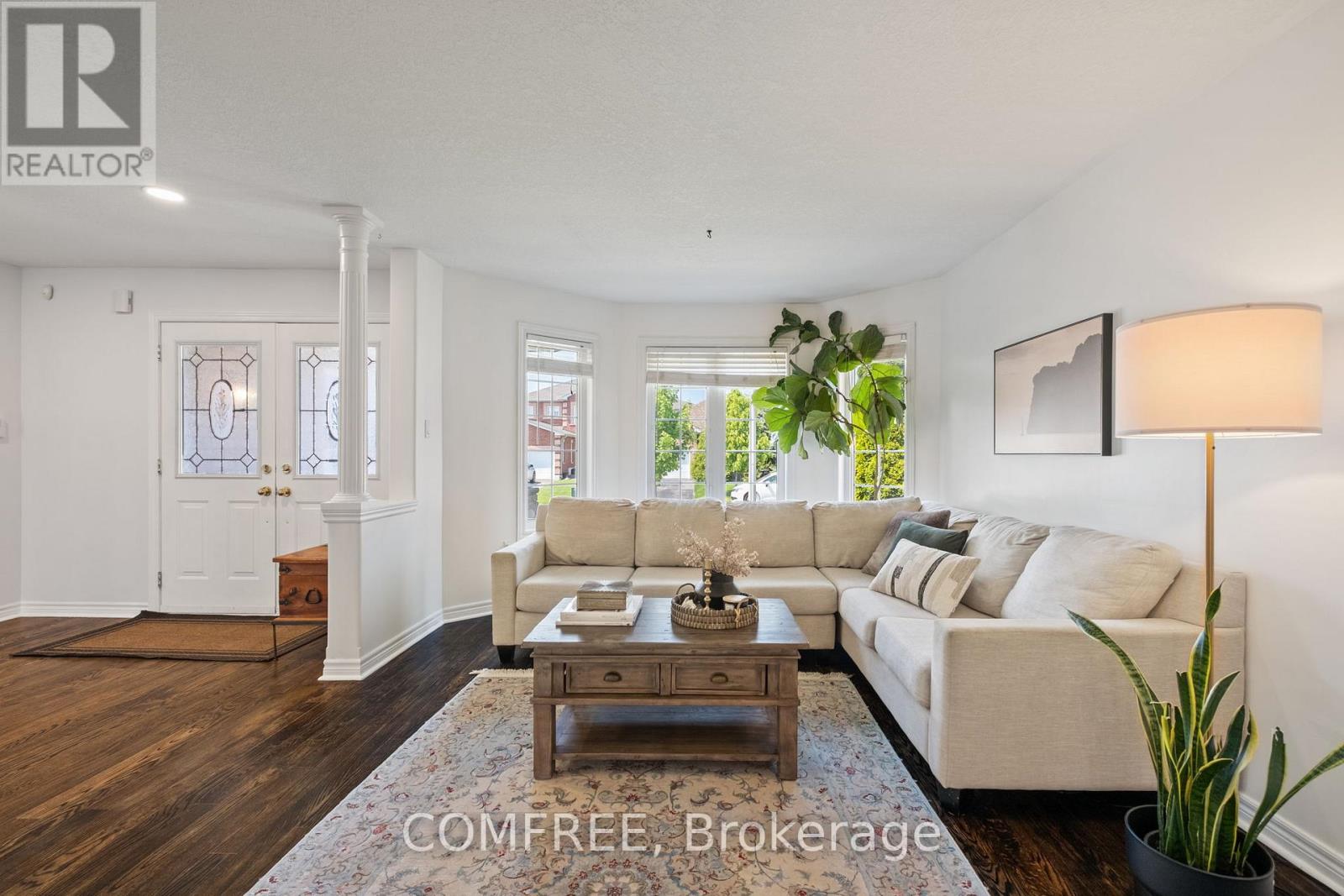 31 Metcalfe Drive, Bradford West Gwillimbury, Ontario  L3Z 3C8 - Photo 6 - N12991526