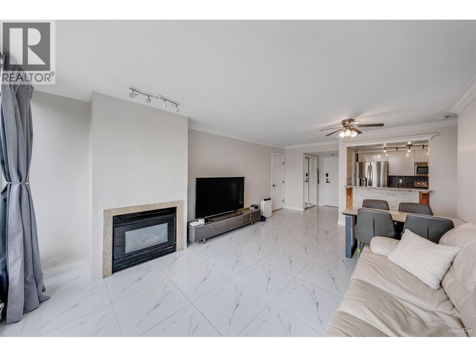 2401 9603 Manchester Drive, Burnaby, British Columbia  V3N 4Y7 - Photo 5 - R3110284