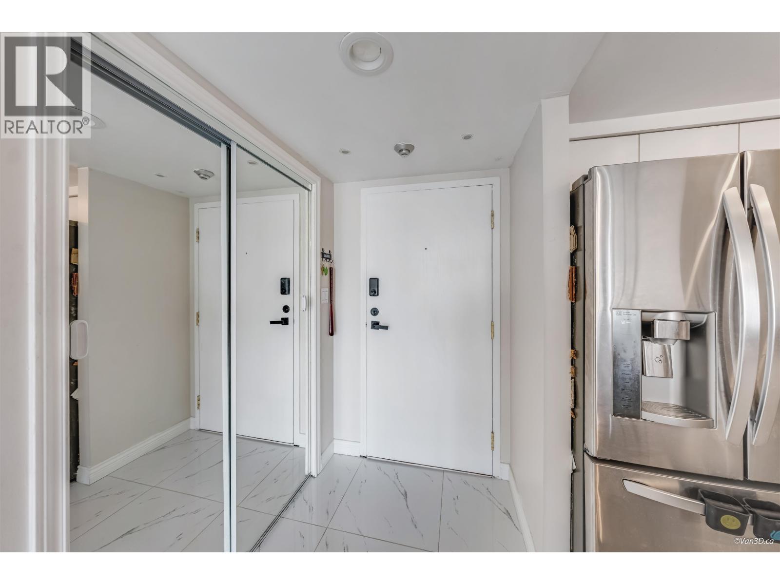 2401 9603 Manchester Drive, Burnaby, British Columbia  V3N 4Y7 - Photo 32 - R3110284