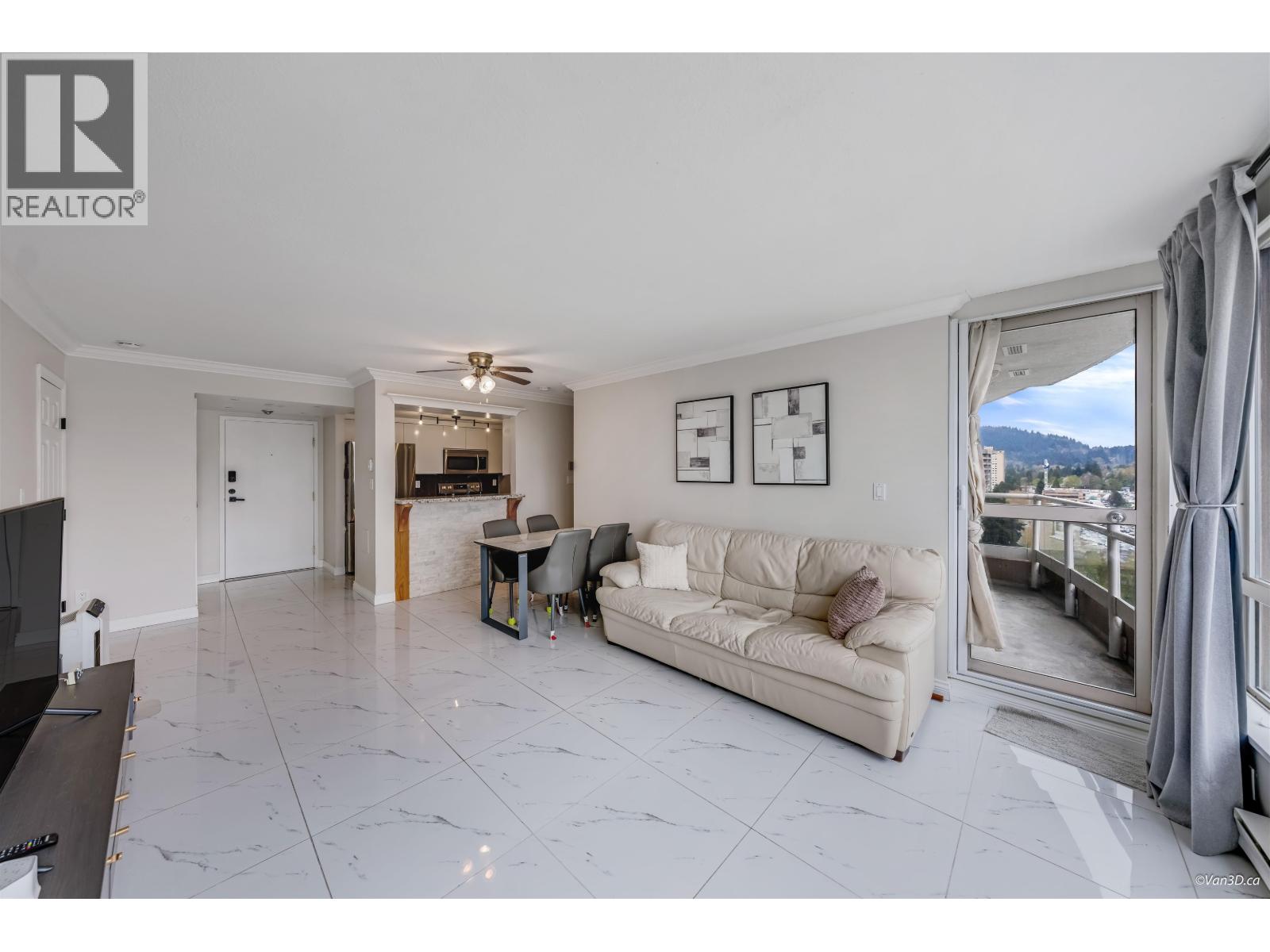 2401 9603 Manchester Drive, Burnaby, British Columbia  V3N 4Y7 - Photo 6 - R3110284