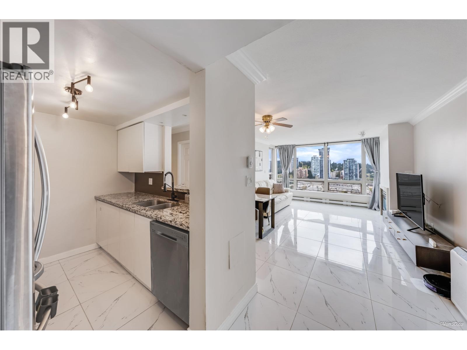 2401 9603 Manchester Drive, Burnaby, British Columbia  V3N 4Y7 - Photo 3 - R3110284