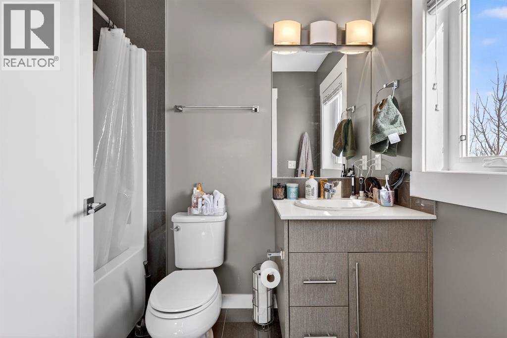 43, 111 Rainbow Falls Gate, Chestermere, Alberta  T1X 0Z5 - Photo 40 - A2297614