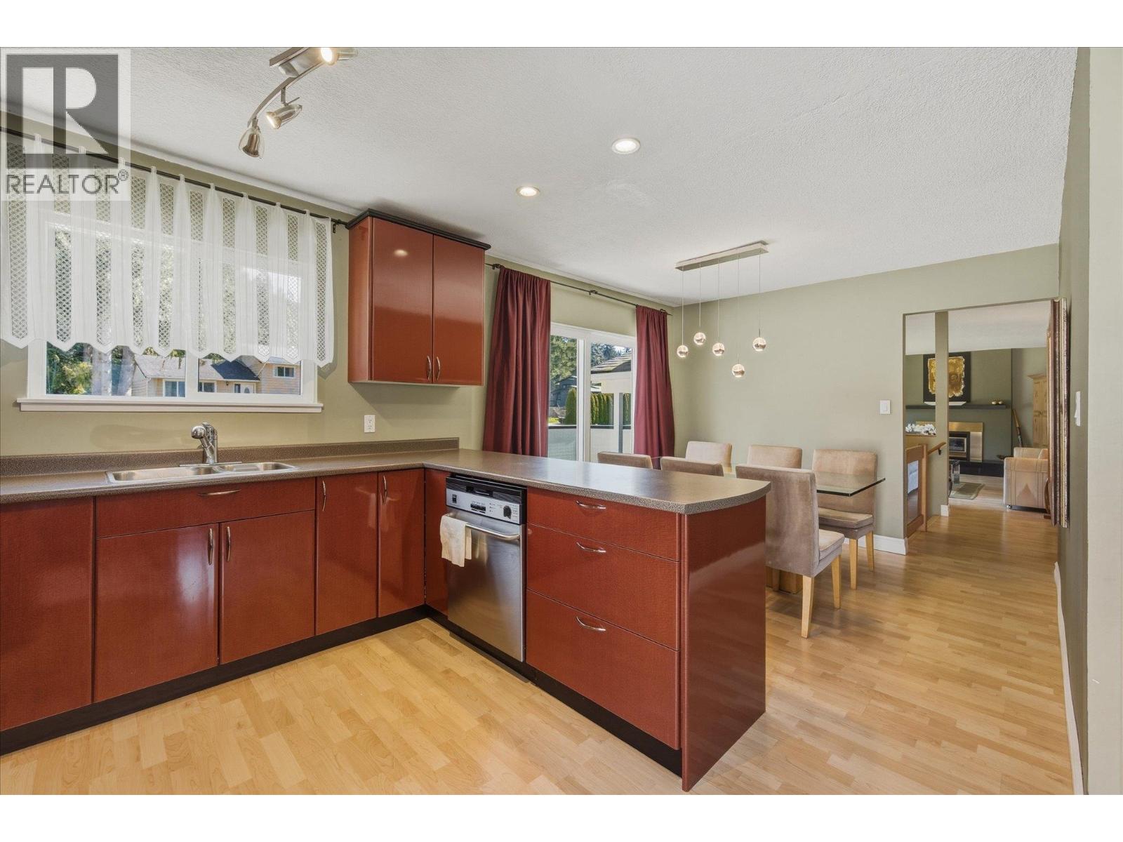 40463 Braemar Drive, Squamish, British Columbia  V8B 0P3 - Photo 11 - R3110200