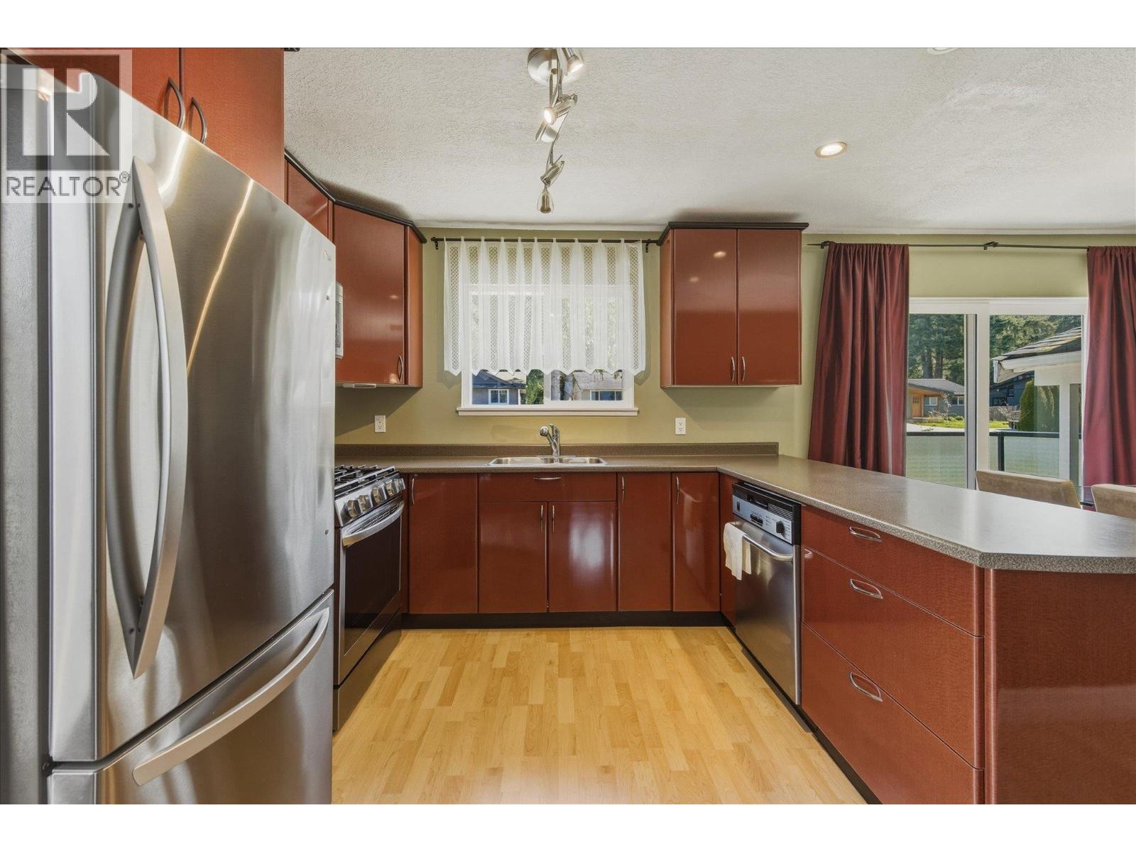 40463 Braemar Drive, Squamish, British Columbia  V8B 0P3 - Photo 10 - R3110200