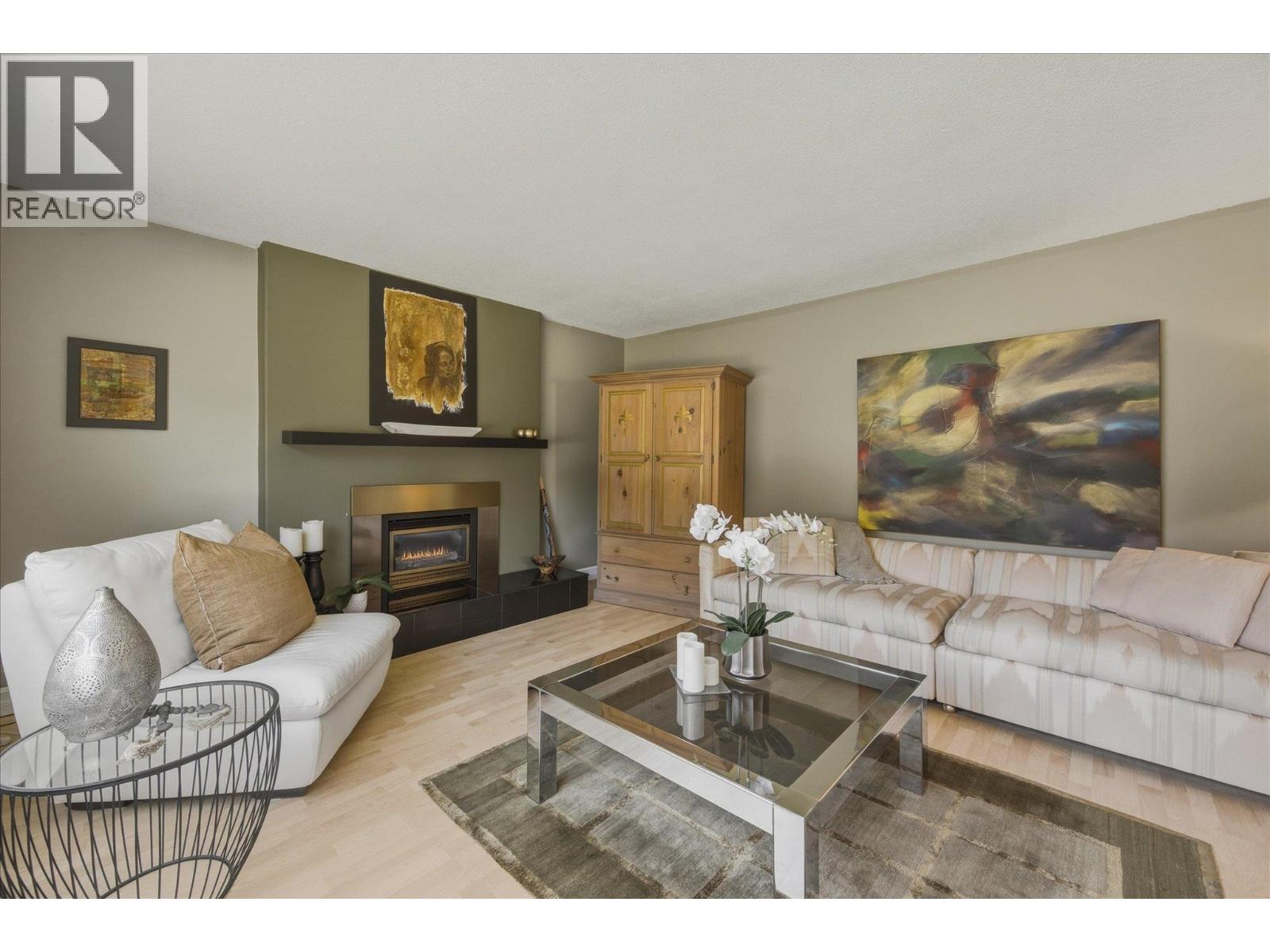 40463 Braemar Drive, Squamish, British Columbia  V8B 0P3 - Photo 3 - R3110200