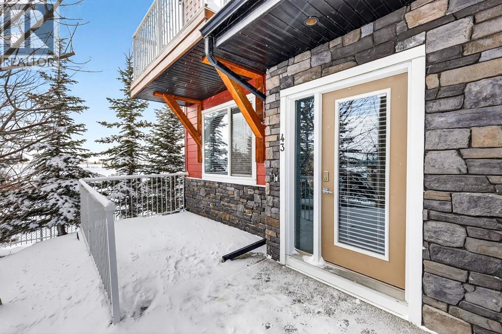 43, 111 Rainbow Falls Gate, Chestermere, Alberta  T1X 0Z5 - Photo 2 - A2297614