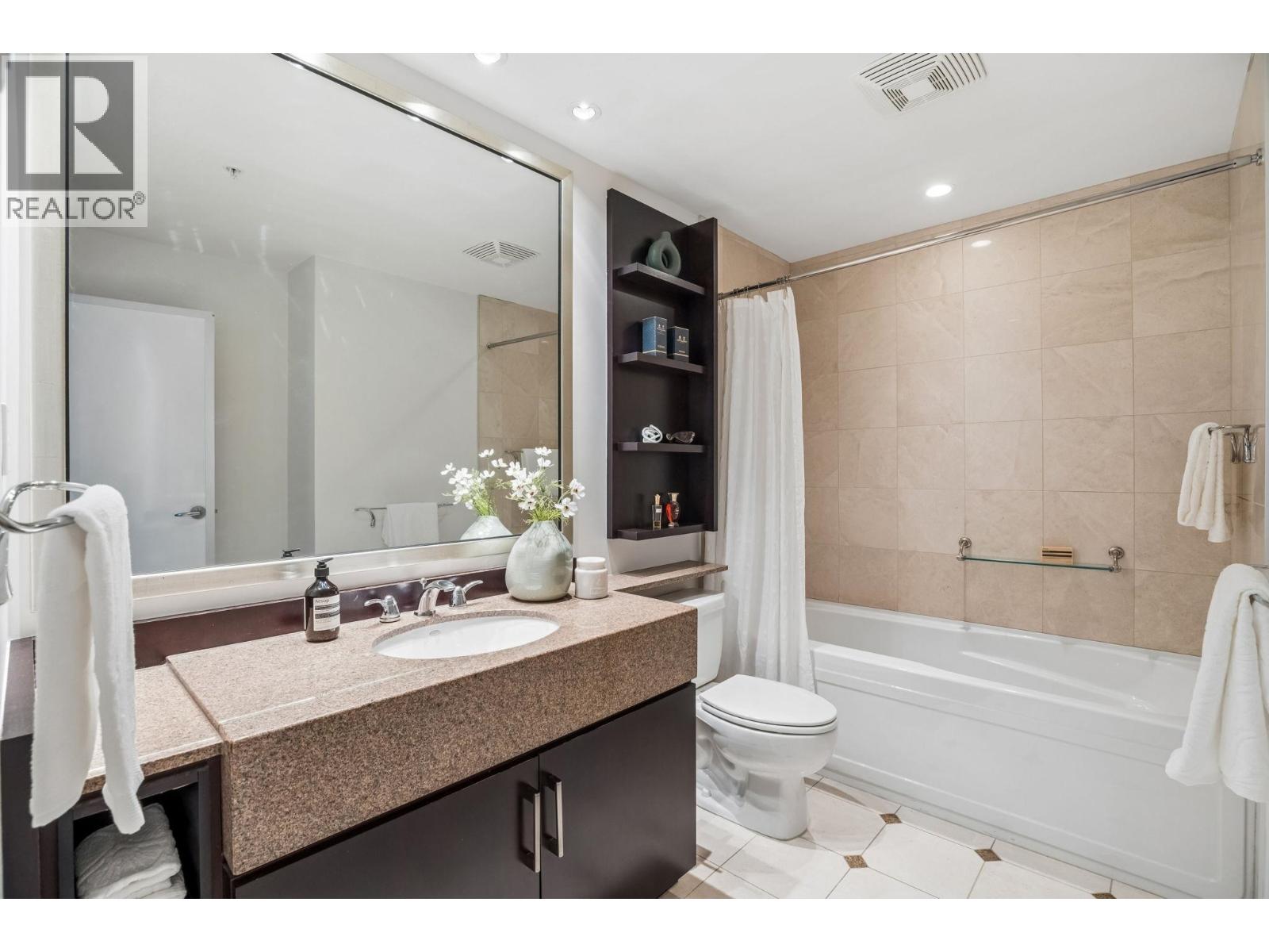 3701 1438 Richards Street, Vancouver, British Columbia  V6Z 3B8 - Photo 25 - R3110246