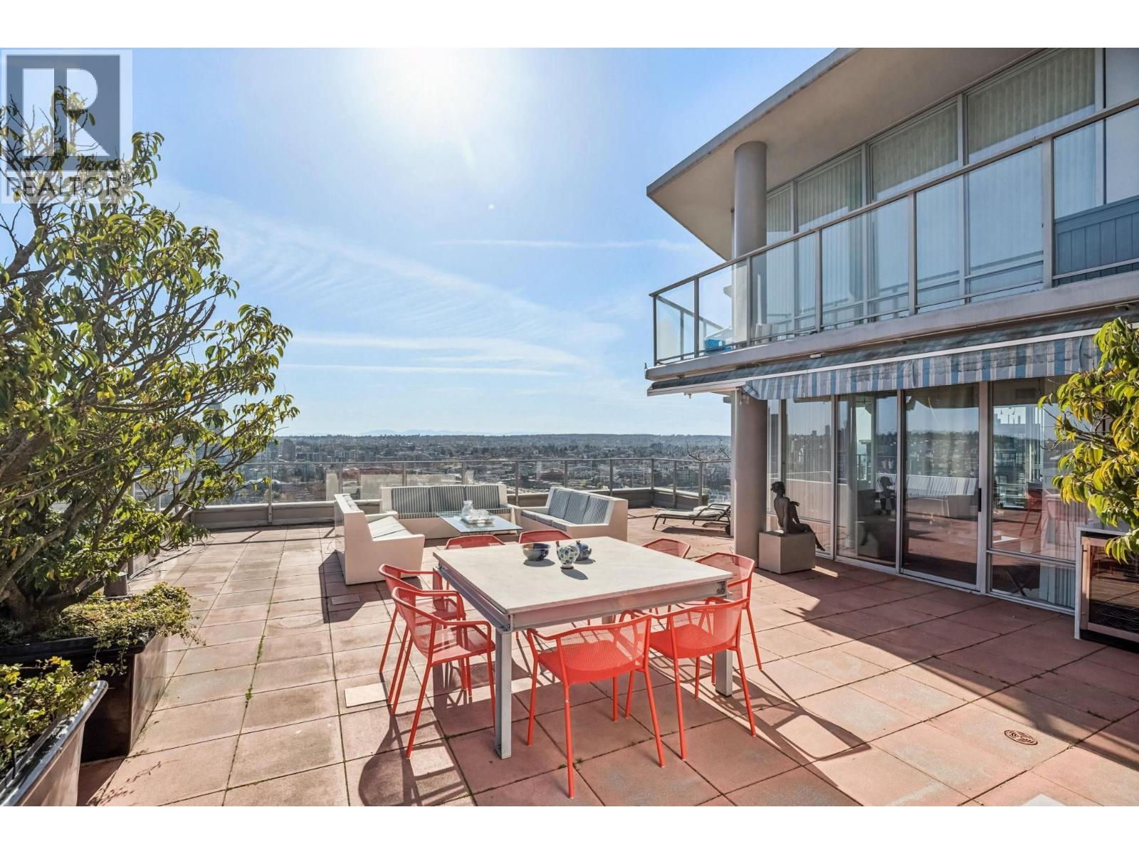 3701 1438 Richards Street, Vancouver, British Columbia  V6Z 3B8 - Photo 1 - R3110246