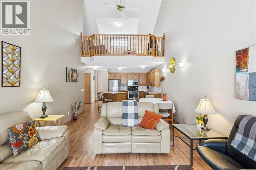 53 Somervale Point Sw, Calgary, Alberta  T2Y 3K4 - Photo 4 - A2298636