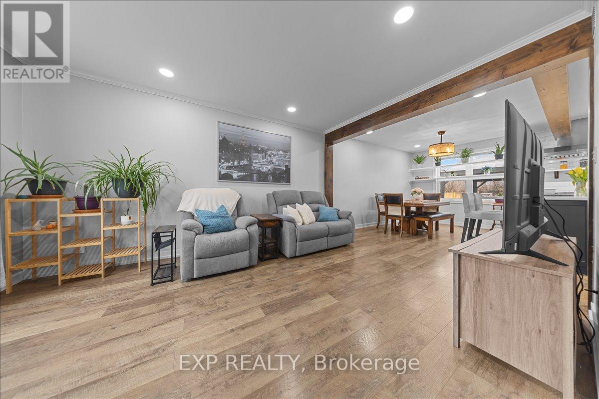 4 Bobcat Way, Ottawa, Ontario  K2S 1P3 - Photo 6 - X12991560