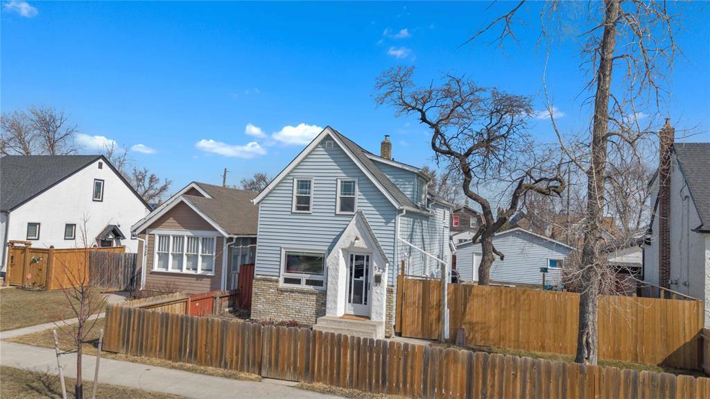 523 Bannerman Avenue, Winnipeg, Manitoba  R2W 0V7 - Photo 1 - 202606983
