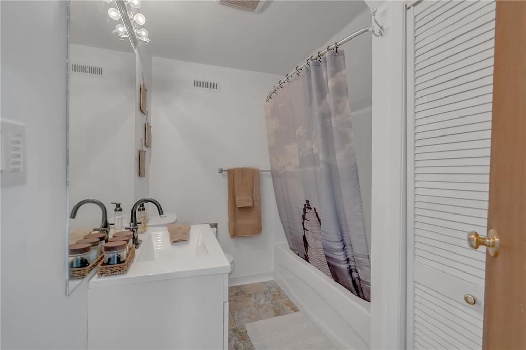 523 Bannerman Avenue, Winnipeg, Manitoba  R2W 0V7 - Photo 15 - 202606983