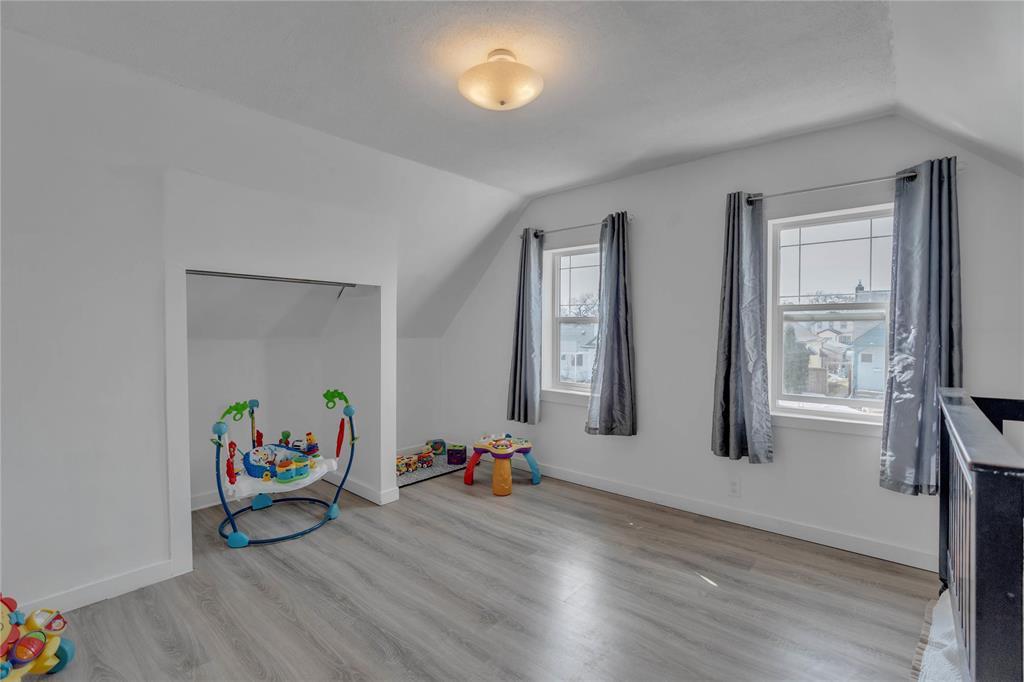523 Bannerman Avenue, Winnipeg, Manitoba  R2W 0V7 - Photo 16 - 202606983