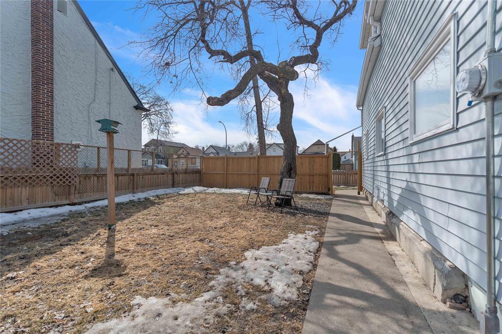 523 Bannerman Avenue, Winnipeg, Manitoba  R2W 0V7 - Photo 21 - 202606983