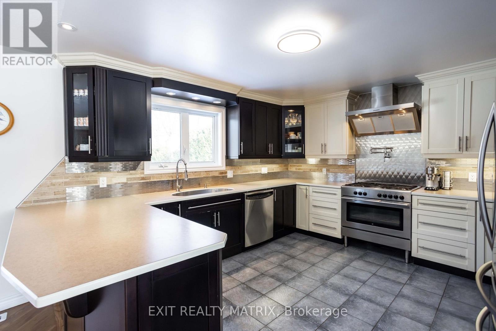 2127 Kingsley Street, Clarence-Rockland, Ontario  K0A 1E0 - Photo 12 - X12838978